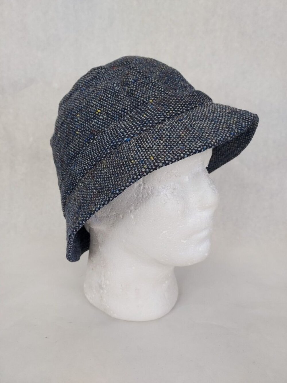 Vtg Donegal Tweed Wool Bucket Hat Sz 25" XL Ireland Lined Blue Tapestry Travel